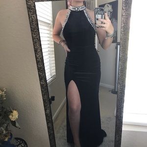 Windsor Black Velvet Prom Dress With Slit